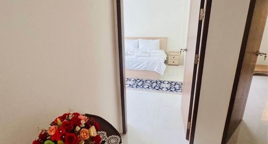 For rent 5 bedrooms house in Mueang Chiang Mai, Chiang Mai