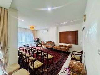 For rent 5 bedrooms house in Mueang Chiang Mai, Chiang Mai