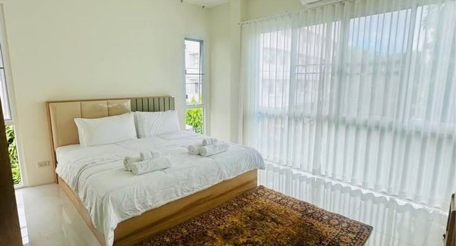 For rent 5 bedrooms house in Mueang Chiang Mai, Chiang Mai