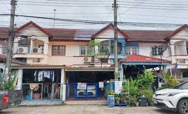 Casa adosada en venta de 2 habitaciones en Nong Chok, Bangkok