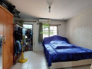 Casa adosada en venta de 2 habitaciones en Nong Chok, Bangkok