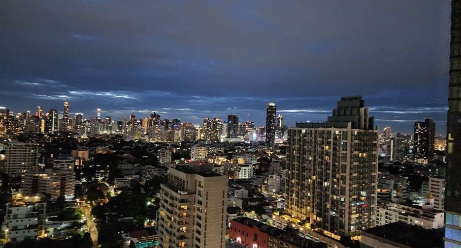 For sale 1 bed condo in Watthana, Bangkok