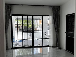For sale 5 bedrooms house in Wang Thonglang, Bangkok