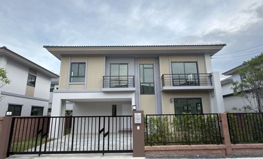 Haus zum Kauf mit 4 Zimmer in Bang Phli, Samut Prakan