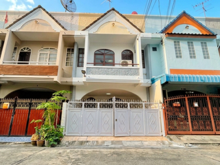 For rent 2 bedrooms townhouse in Lat Phrao, Bangkok