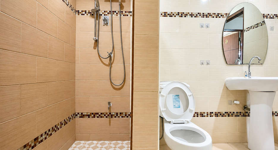 For rent 2 bedrooms townhouse in Lat Phrao, Bangkok