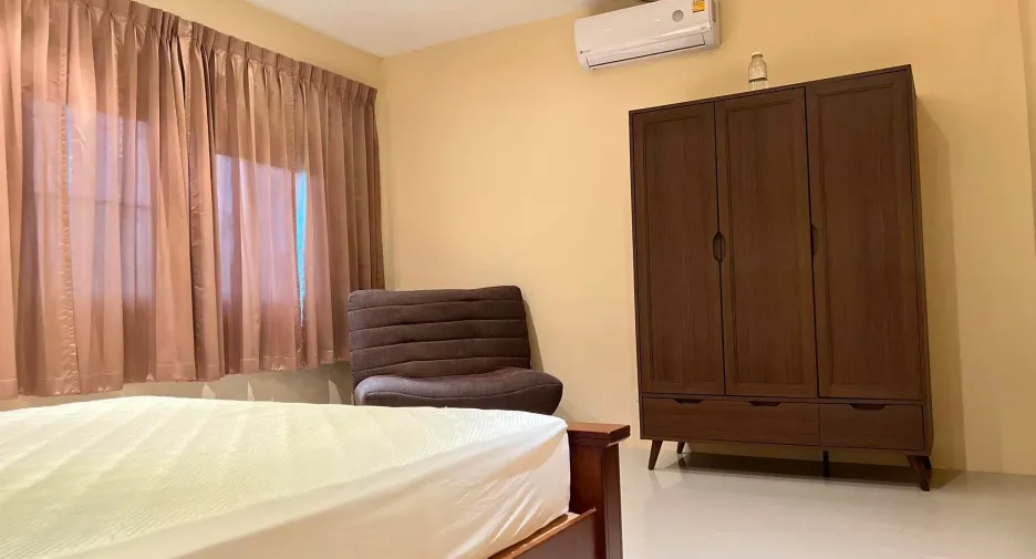 For rent and for sale 3 bedrooms villa in Bang Lamung, Chonburi