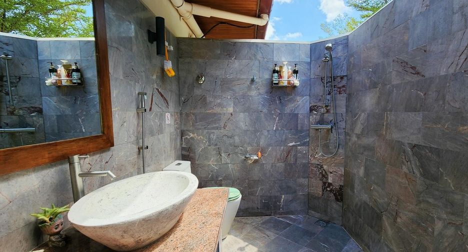 Villa en venta de 5 habitaciones en Sam Roi Yot, Prachuap Khiri Khan