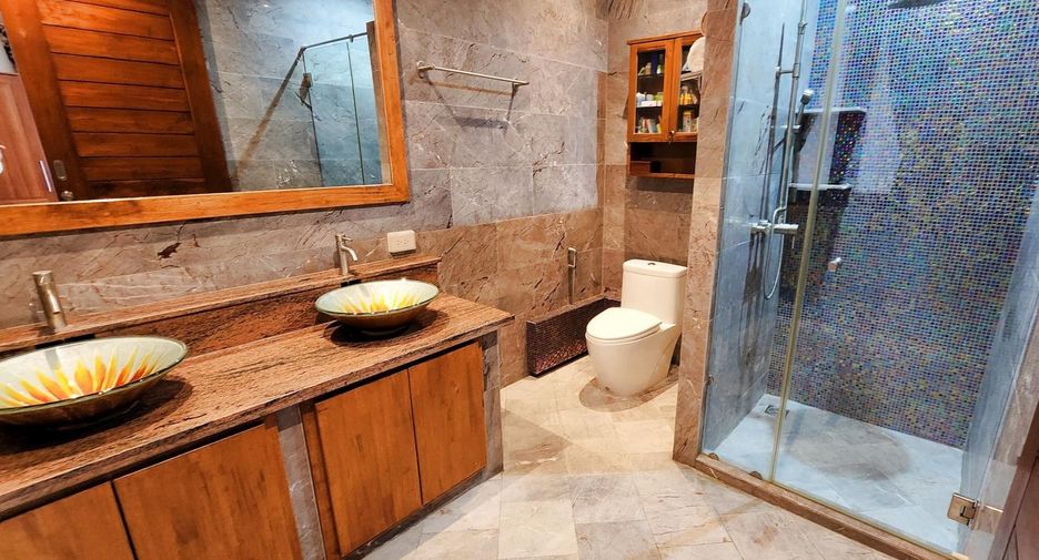 Villa en venta de 5 habitaciones en Sam Roi Yot, Prachuap Khiri Khan