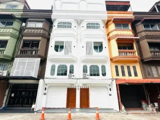 Casa adosada en venta de 3 habitaciones en Sai Mai, Bangkok
