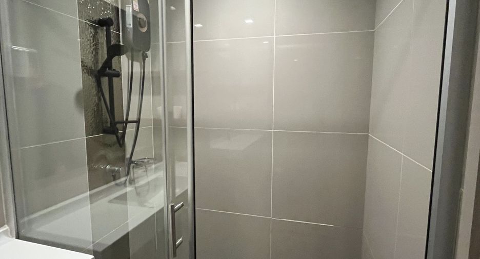 Condo en venta y en alquiler de 2 habitaciones en Huai Khwang, Bangkok