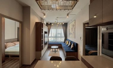 Condo en venta y en alquiler de 2 habitaciones en Huai Khwang, Bangkok