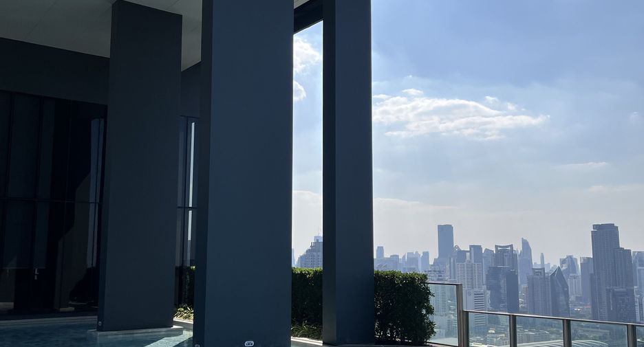 Condo en venta y en alquiler de 2 habitaciones en Huai Khwang, Bangkok