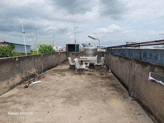Casa adosada en venta de 3 habitaciones en Bang Khen, Bangkok