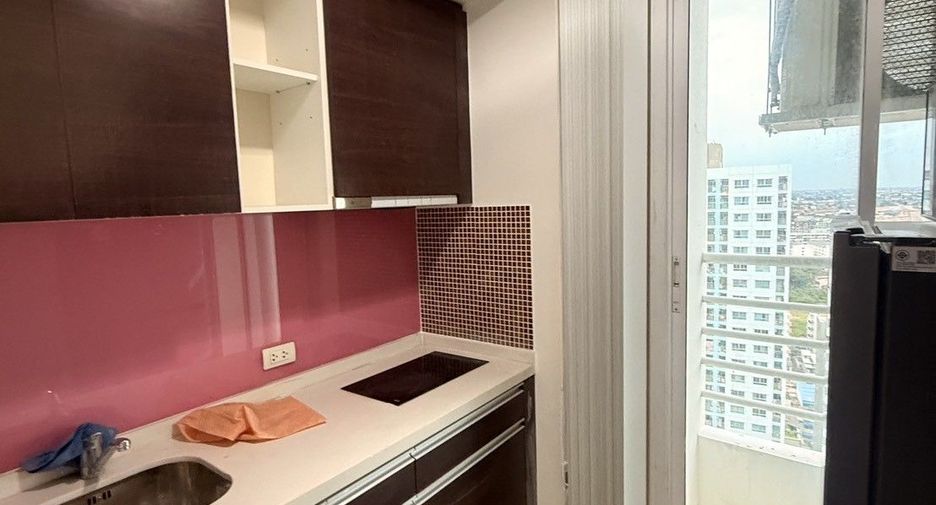 À louer 2 chambres condo à Bang Kapi, Bangkok