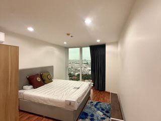 À louer 2 chambres condo à Bang Kapi, Bangkok