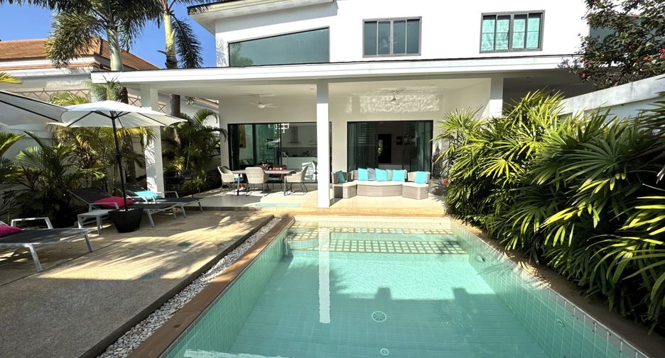 For rent 2 bedrooms villa in Mueang Phuket, Phuket