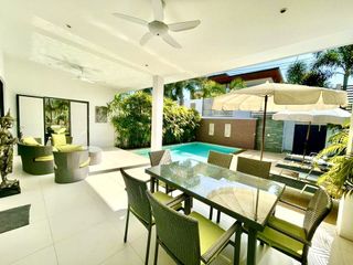For rent 2 bedrooms villa in Mueang Phuket, Phuket