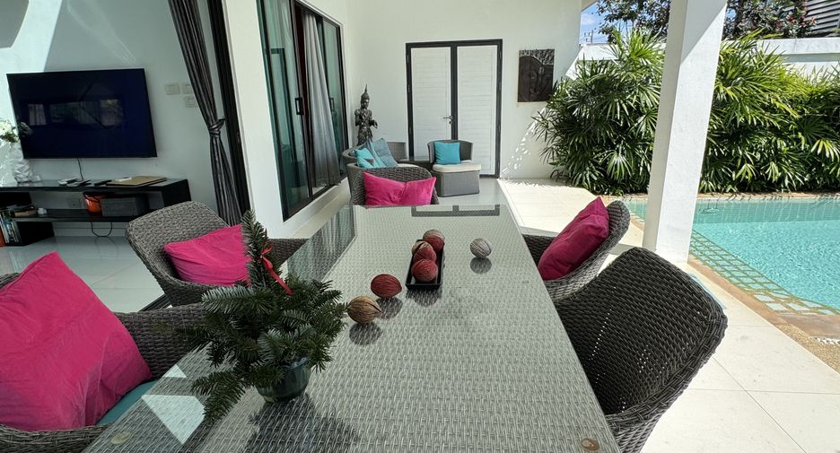 For rent 2 bedrooms villa in Mueang Phuket, Phuket