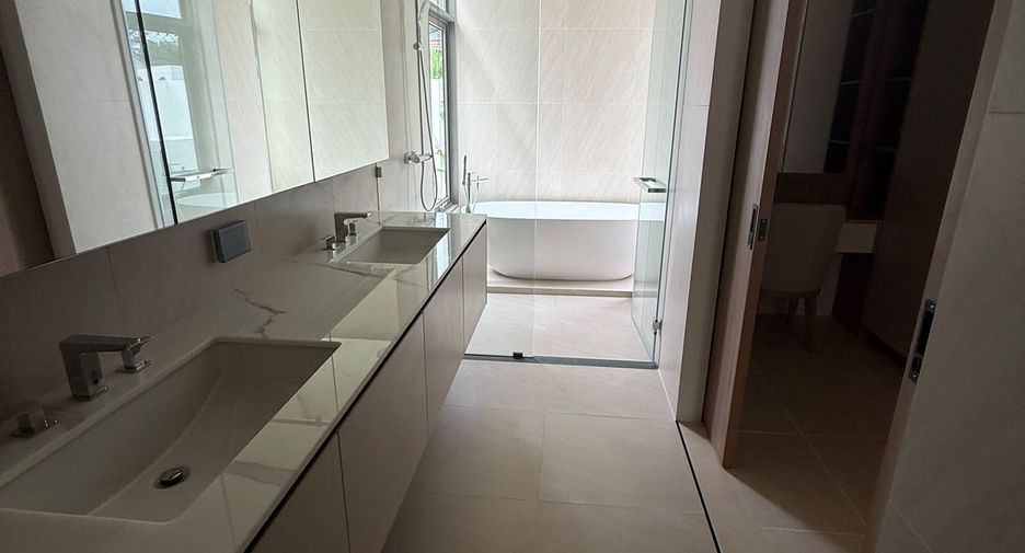 For rent 4 bedrooms villa in Thalang, Phuket