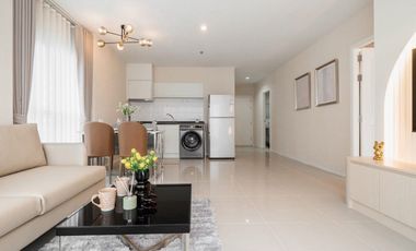 For rent 2 bedrooms condo in Huai Khwang, Bangkok