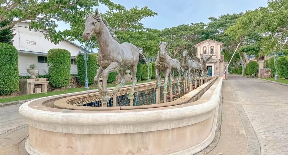 À louer 3 chambres villa à Huay Yai, Pattaya