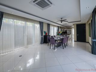 À vendre 5 chambres maison à Bang Lamung, Chonburi