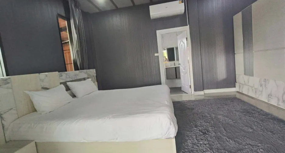 For rent 3 bedrooms villa in Hua Hin, Prachuap Khiri Khan