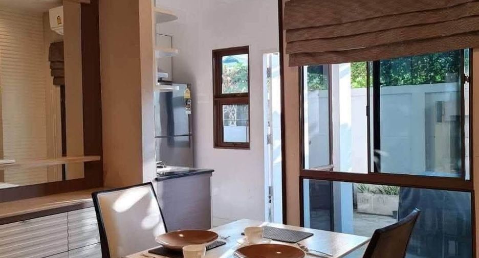 For rent 3 bedrooms house in Phra Khanong, Bangkok