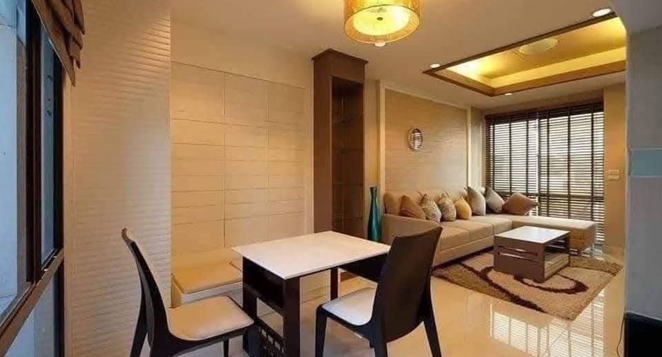 For rent 3 bedrooms house in Phra Khanong, Bangkok