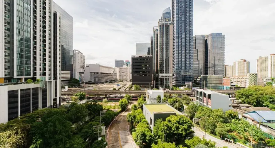 For rent 1 bed condo in Huai Khwang, Bangkok