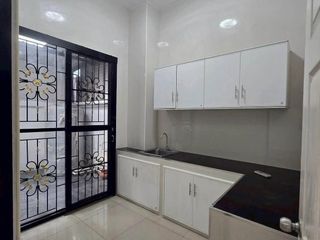 For rent 4 ベッドルーム house in Wang Thonglang, Bangkok
