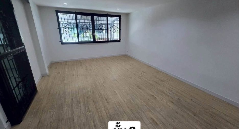 For rent 4 ベッドルーム house in Wang Thonglang, Bangkok