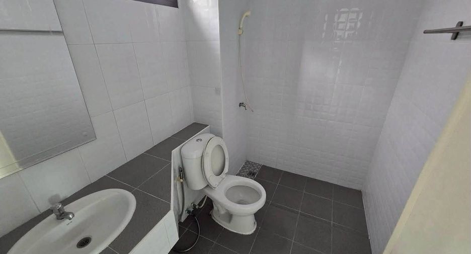 For rent 4 ベッドルーム house in Wang Thonglang, Bangkok