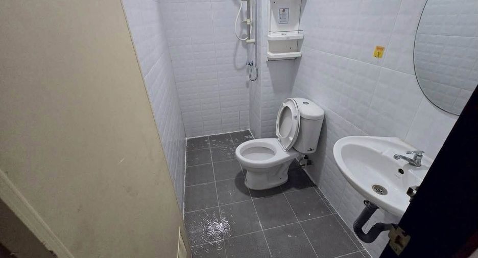 For rent 4 ベッドルーム house in Wang Thonglang, Bangkok