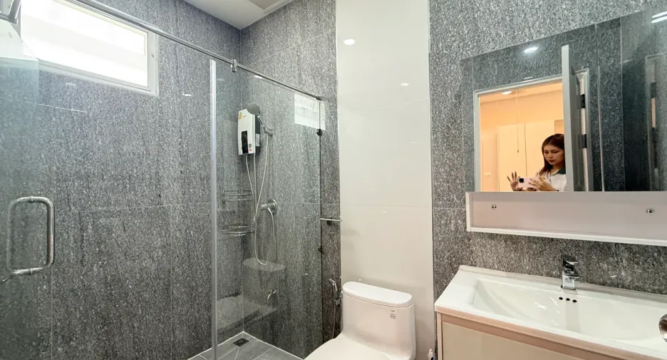 For rent 2 bedrooms house in Bang Lamung, Chonburi