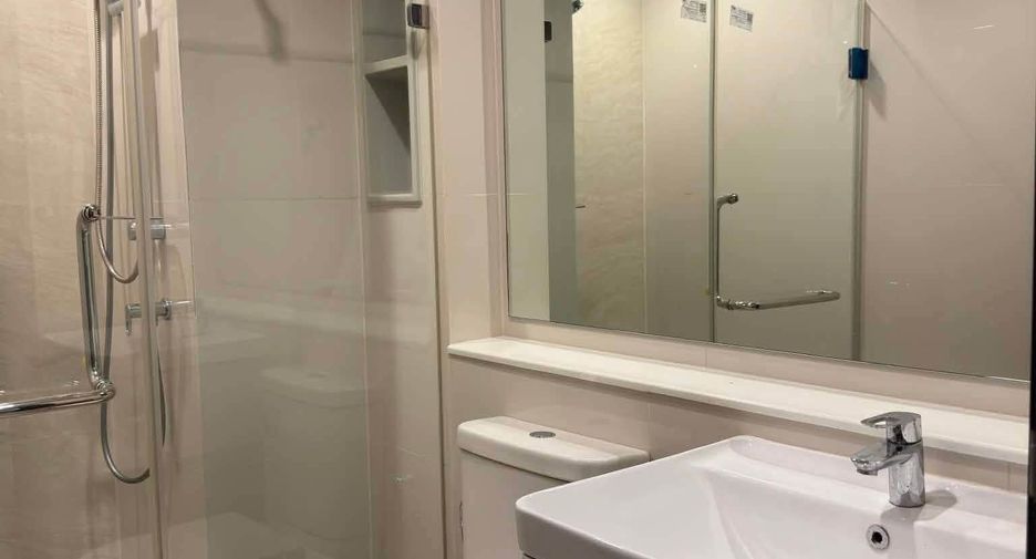 For rent 2 bedrooms condo in Chatuchak, Bangkok