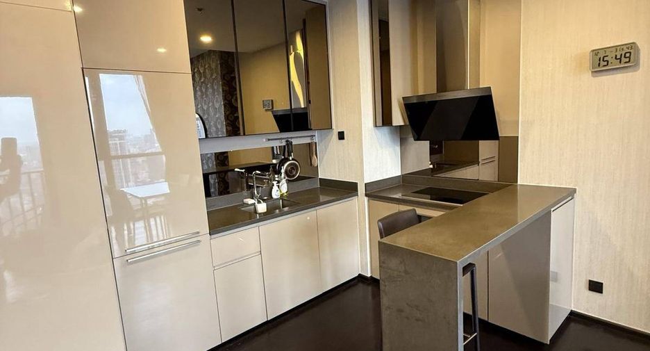 For sale 2 bedrooms condo in Watthana, Bangkok