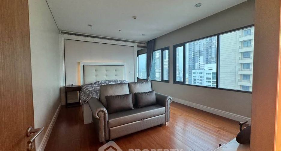 For rent and for sale 3 bedrooms condo in Khlong Toei, Bangkok
