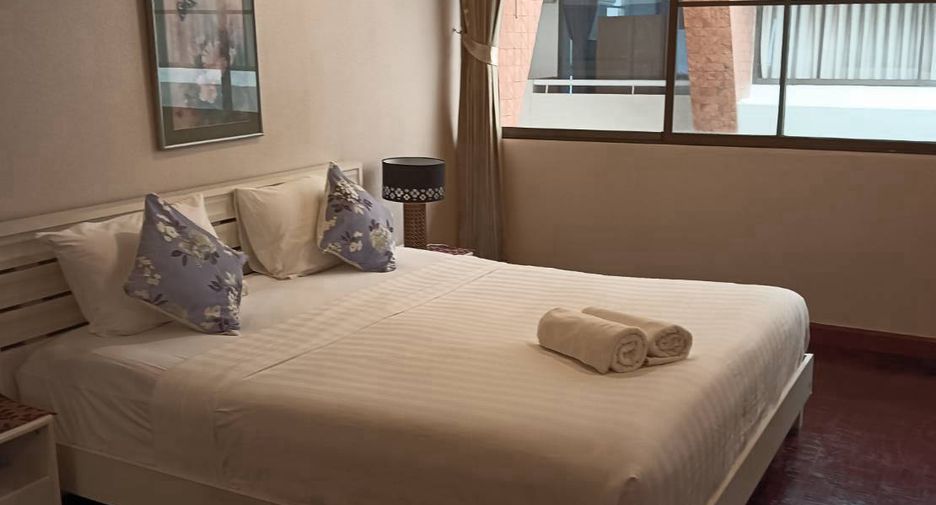 For sale 3 bedrooms condo in Jomtien, Pattaya