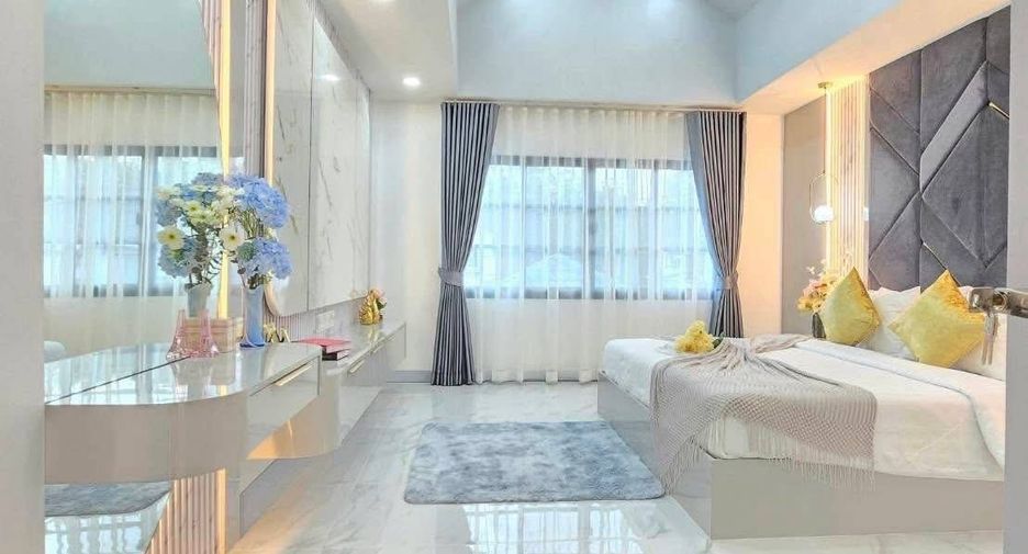 For sale 4 bedrooms condo in Bang Lamung, Chonburi