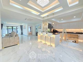 For sale 4 bedrooms condo in Bang Lamung, Chonburi