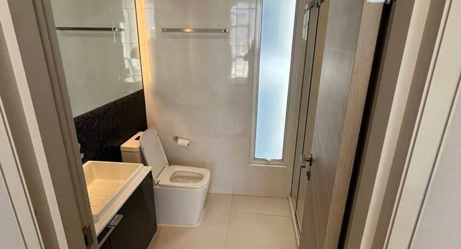 For rent and for sale 2 bedrooms condo in Sathon, Bangkok