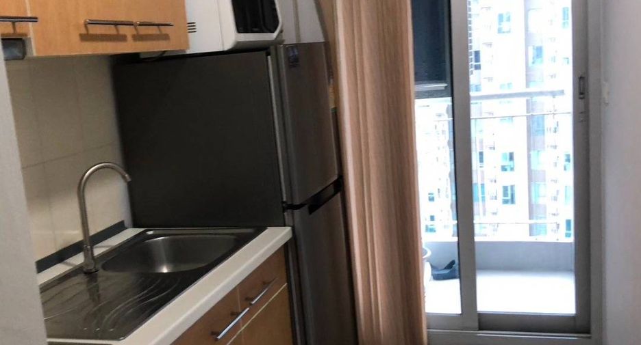 Condo en alquiler de 2 habitaciones en Huai Khwang, Bangkok