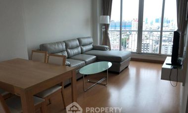 Condo en alquiler de 2 habitaciones en Huai Khwang, Bangkok
