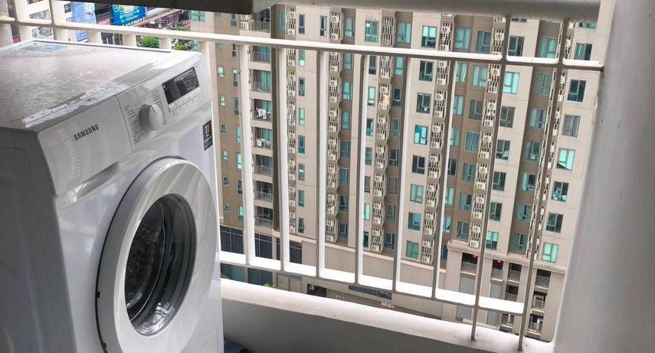 Condo en alquiler de 2 habitaciones en Huai Khwang, Bangkok