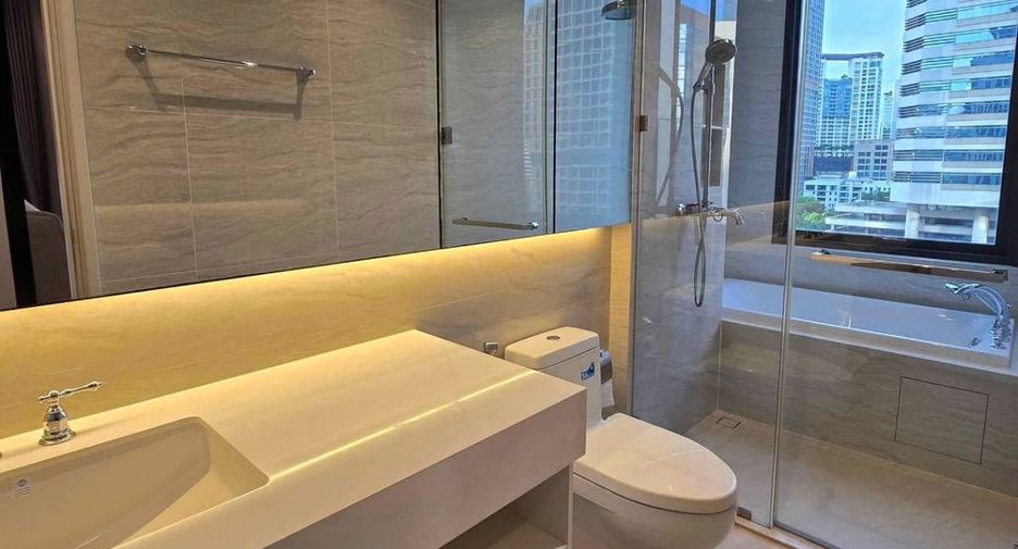 For rent 2 bedrooms condo in Pathum Wan, Bangkok