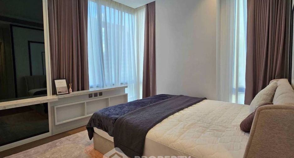 For rent 2 bedrooms condo in Pathum Wan, Bangkok