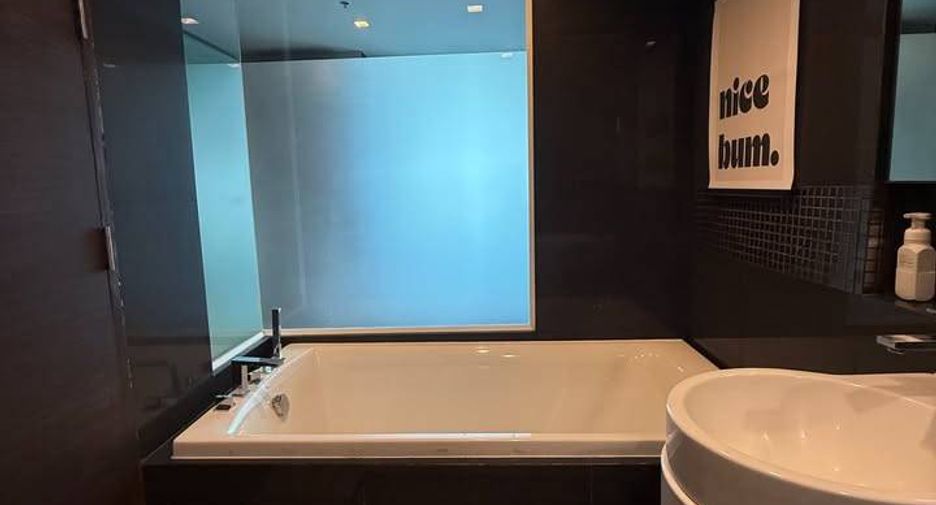 For rent 1 bed condo in Sathon, Bangkok