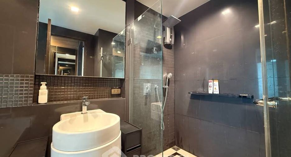 For rent 1 bed condo in Sathon, Bangkok